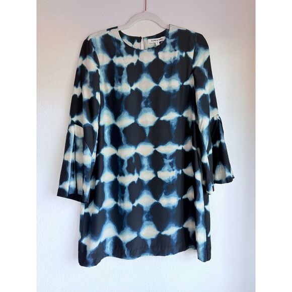 Elizabeth & James 100% Silk Hiromi Bell Sleeve Shift Dress Indigo Blue Shibori - Picture 3 of 11